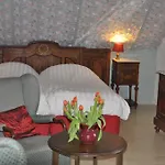 Bed & Breakfast De Hoge Peel